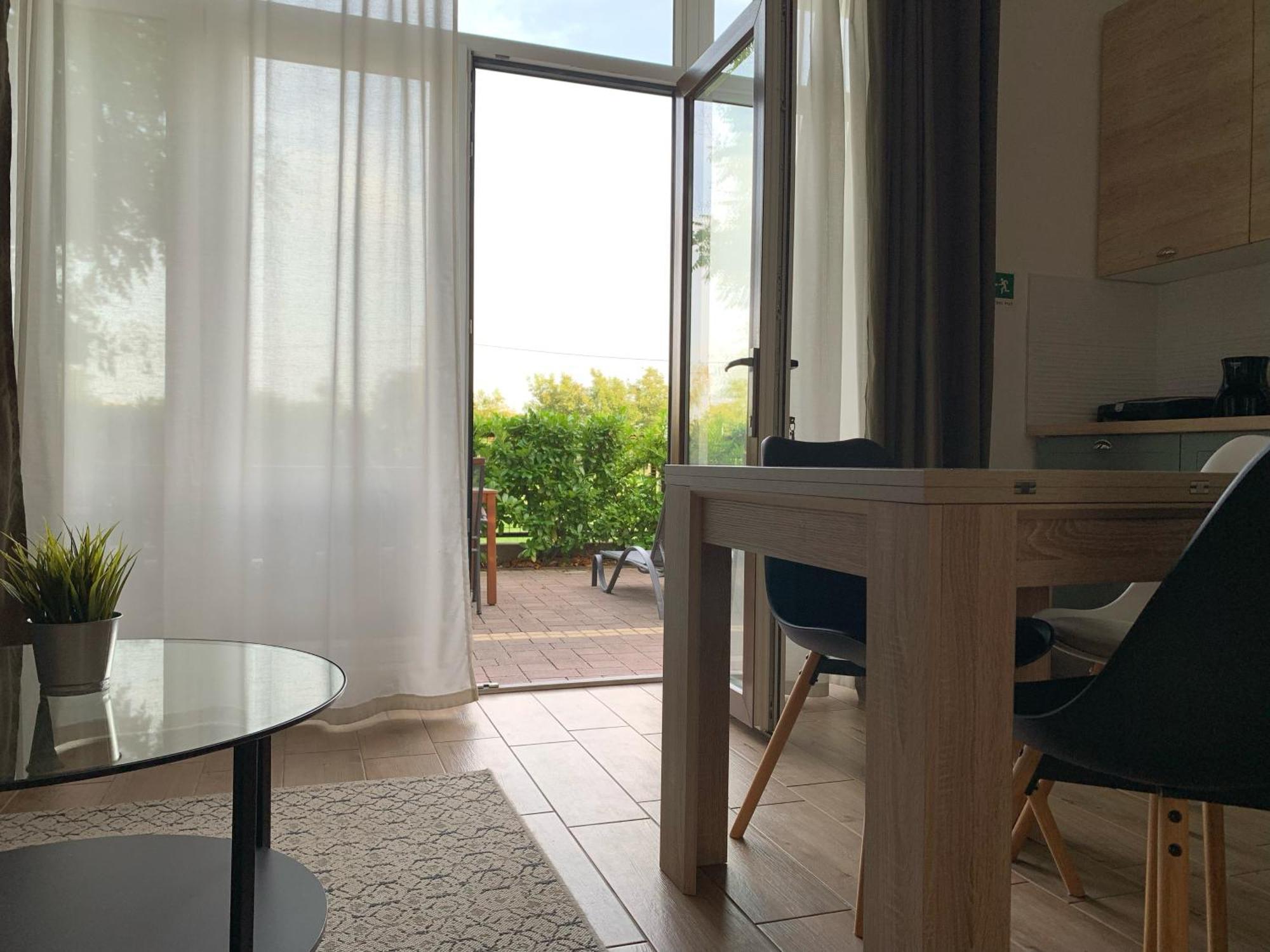 Noar Enjoy Your Stay Oresje Экстерьер фото
